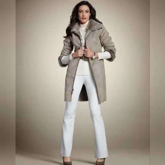 Chico's Elegant Beige Faux Fur & Suede Womens Coat SIZE 2 - Picture 7 of 8